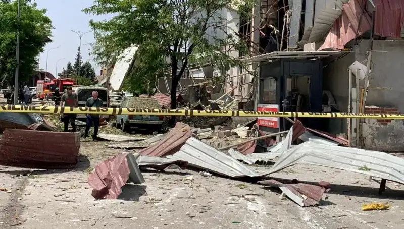 Gaziantep'te Fabrikada Tüyler Ürperten Patlama: Çok Sayıda Yaralı Var