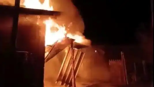 Karabük'te Korkutan Yangın: İki Ev Küle Döndü, Sebep Ne?