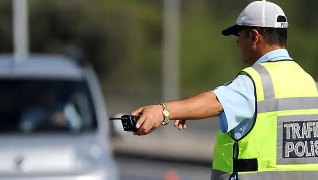 Ehliyetsiz Drift Atan Sürücüye 65 Bin Lira Ceza: Ceza Kesim Süreci ve Sonuçları