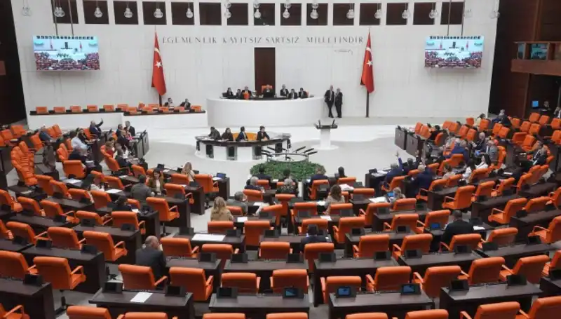 Meclis'te Yoğun Bir Haftanın Ardından Sağlık Politikalarında Neler Değişiyor?