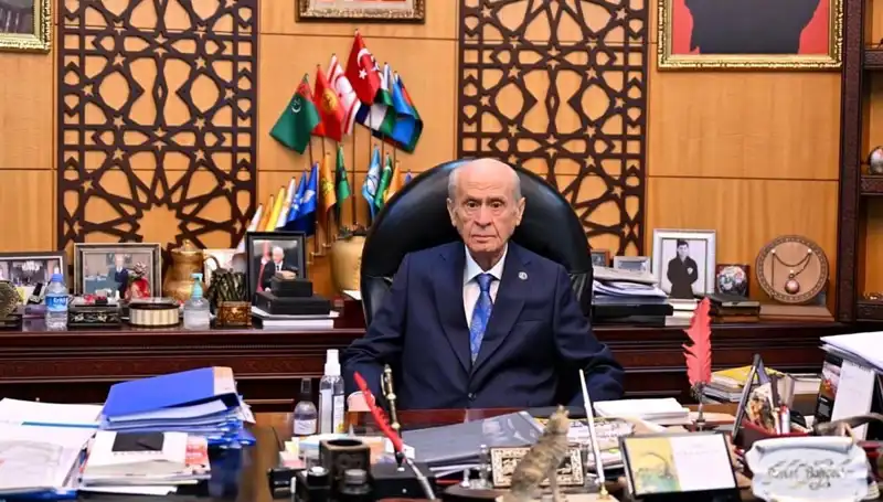 Galatasaray'ın Süper Lig Zaferi: Bahçeli'den Kutlama Mesajı!