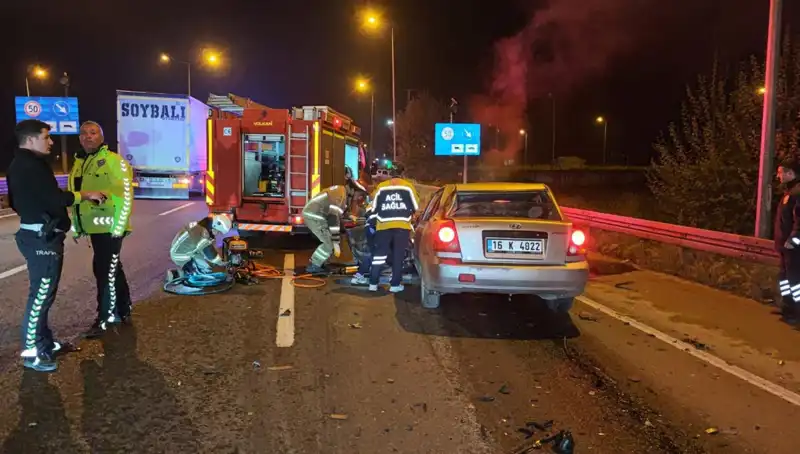 Kamyona Arkadan Çarpan Sürücü: Hayati Tehlike ile Mücadele Ediyor