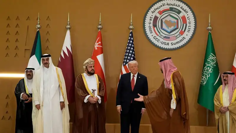 Trump’ın En Yakın Dostları Barış İçin Savaşıyor mu?