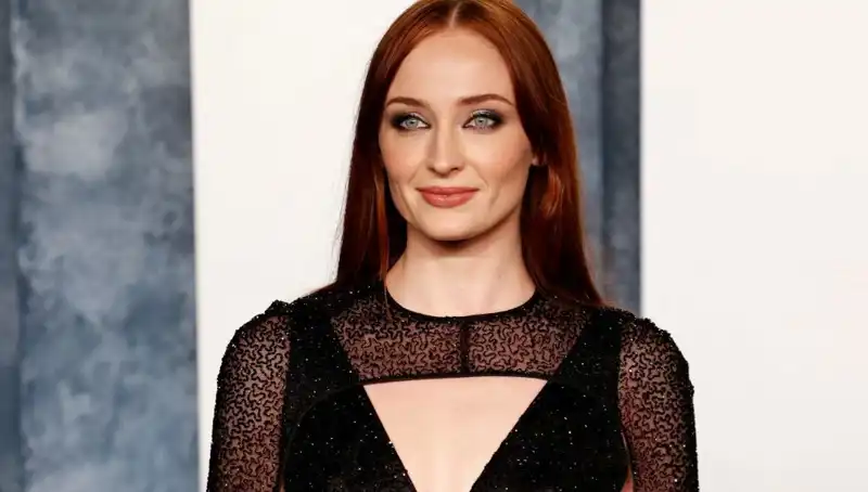 Game of Thrones Yıldızı Sophie Turner'a Yönelik Skandal Yorumlar
