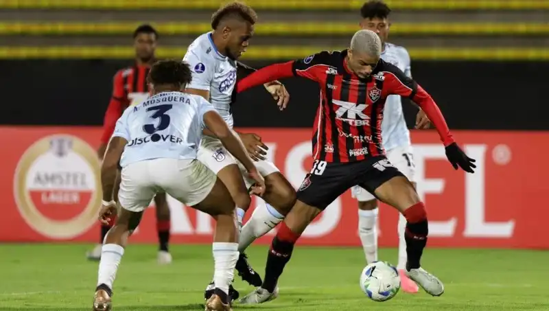 Acil Ameliyat! Futbolcu 4 Gün İçinde Sahalardan Uzaklaştı