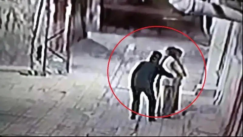 Yüzlerce Kapkaççı Avında: Polisler Pazarcı ve Simitçi Olarak Operasyona Katıldı