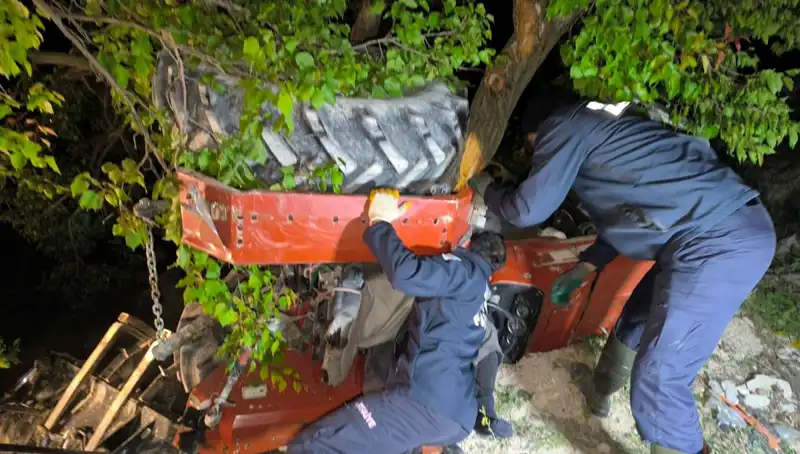 Kontrolden Çıkan Traktör Devrildi: Yaşanan Kazada Sürücü Hayatını Kaybetti