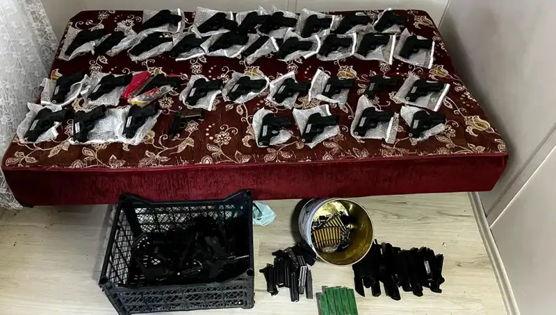 Gaziantep'te Ele Geçirilen 45 Silahlık Silah Stoğu Büyük Şok Yarattı