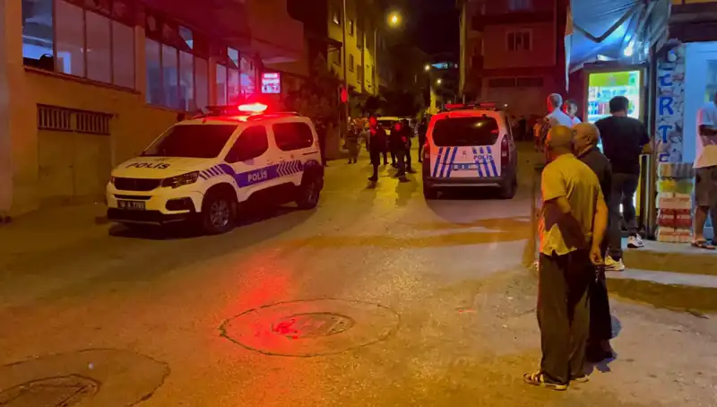 Firari Hükümlünün Yakalanmasına Engel Olmak İçin Polisi Yaraladılar
