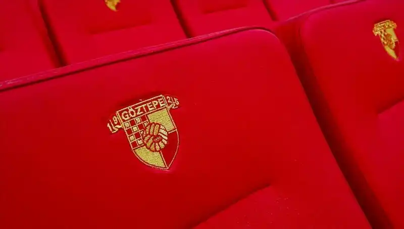 Göztepe, Junior Olaitan ile Yeni Bir Sayfa Açıyor: Transfer Detayları