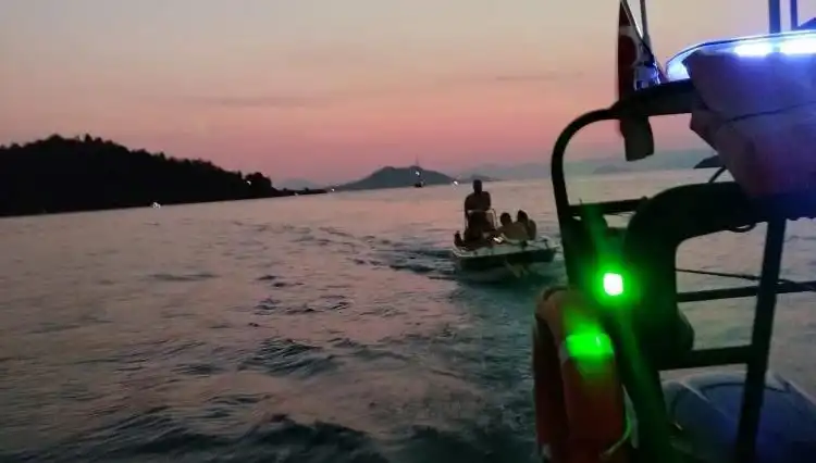 Fethiye Açıklarında Kurtarılan Tekne Yolcuları Hayatlarını Kurtardı!