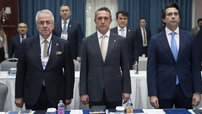 Fenerbahçe'de 2023 Sezonunda Toplanan İmza Sayısı Tüm Rekorları Alt Üst Müşteri