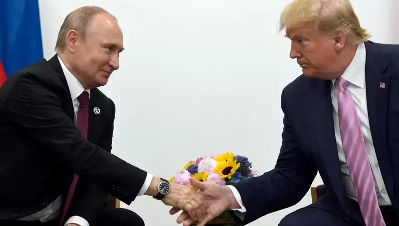 Putin ve Trump'ın Gizemli Görüşmesi: Ne Konuştular?