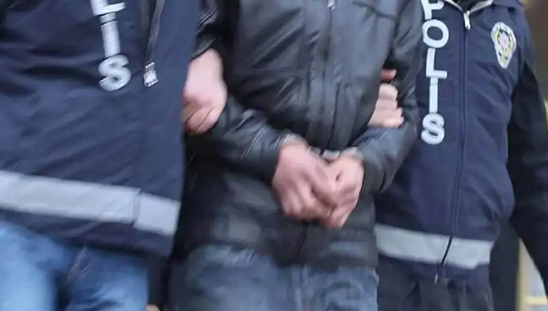 Türkiye Genelinde FETÖ Operasyonu: 30 İlde 65 Gözaltı ve Tutuklama Süreci