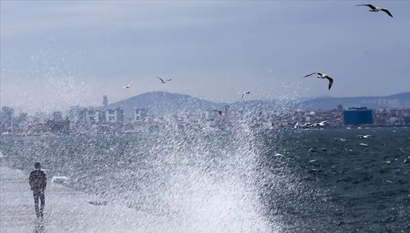 Marmara ve Ege Bölgesinde Kuvvetli Rüzgar Alarmı! Hazır Mı Olmalısınız?