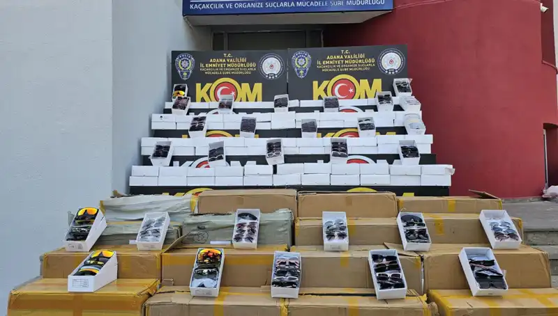 Adana'da 12 Bin Kaçak Güneş Gözlüğü Ele Geçirildi: Bazı Bilmeceler Ortaya Çıktı
