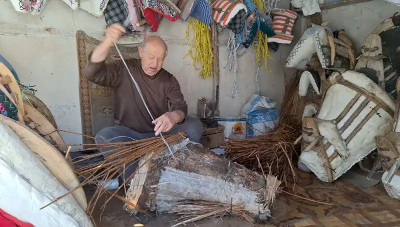 Teknoloji Çağında Geleneksel Ebeveyn Mesleğini Yaşatan Bir Baba