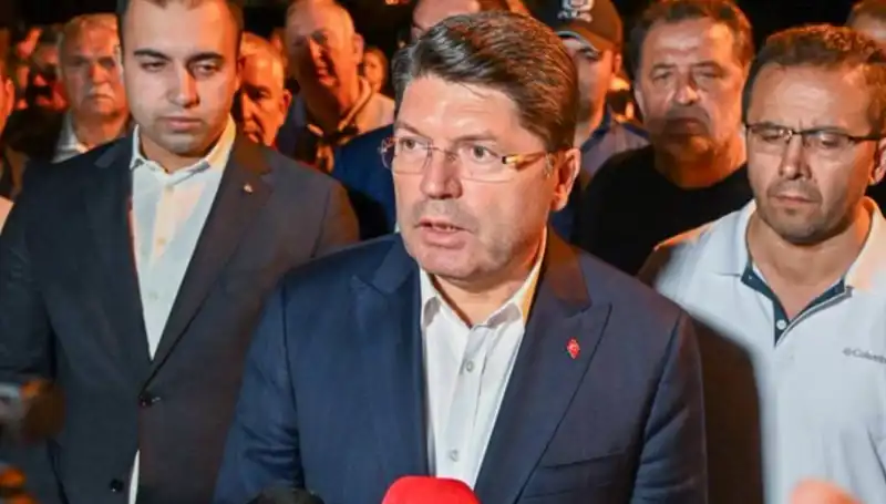 Bursa Orman Yangınında FETÖ Bağlantısı mı Var? Bakan Tunç Açıklamalarda Bulundu