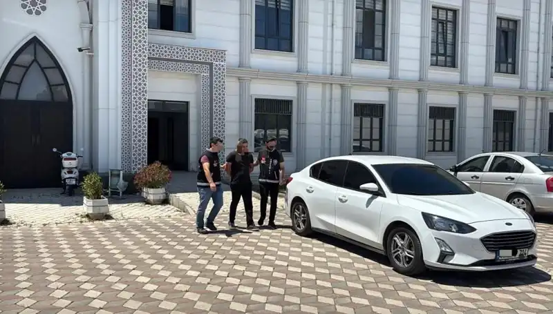Kocaeli'de Şok Cinayet: Zanlı Kısa Sürede Yakalandı ve Tutuklandı