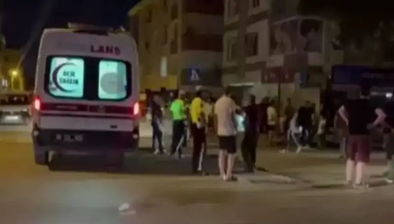 Alkollü Sürücü Yaya Tartışmasında Kamyonetle Dehşet Saçtı!
