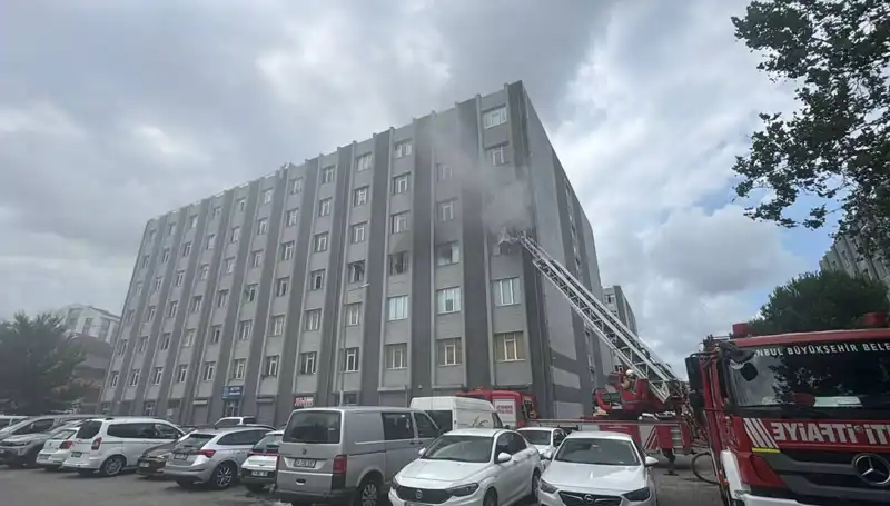 Çorap İmalathanesinde Çıkan Yangın, İş Yerini Küller İçinde Bıraktı