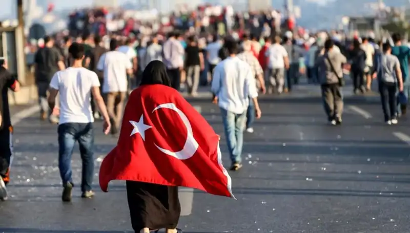 Kabineden 15 Temmuz Ruhunu Yeniden Canlandıran Mesajlar