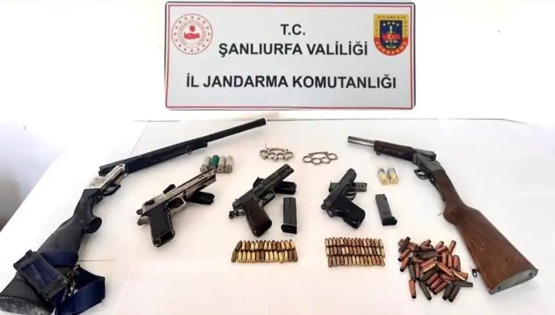 Şanlıurfa'da Ruhsatsız Silah Operasyonu: 4 Kişi Tutuklandı