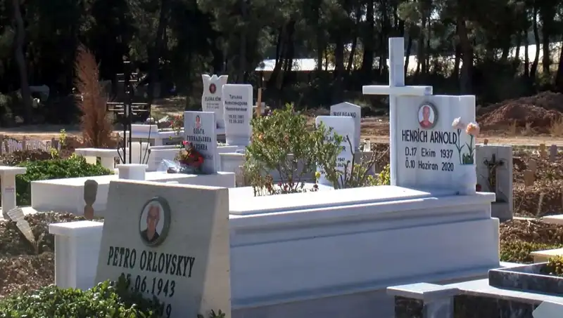 Antalyalı Yabancılar Aile Mezarlıklarına Neden İlgi Gösteriyor?