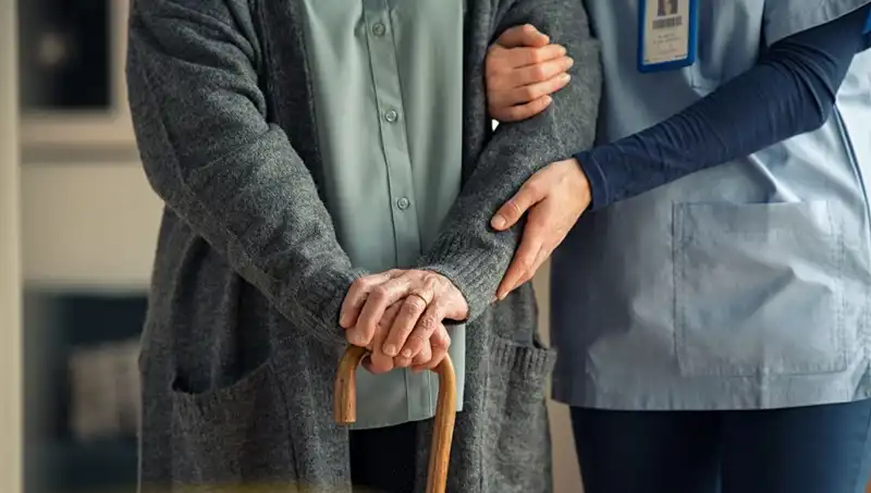 Dünyanın En Yaşlı Doktorunun Sıfır Yaşama İpuçları: 102 Yaşında Uzun Yaşamın Sırları