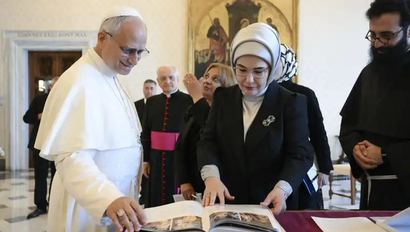 Emine Erdoğan ve Papa Leo Görüşmesi: Gazze Konusunda Önemli Mesajlar Verildi