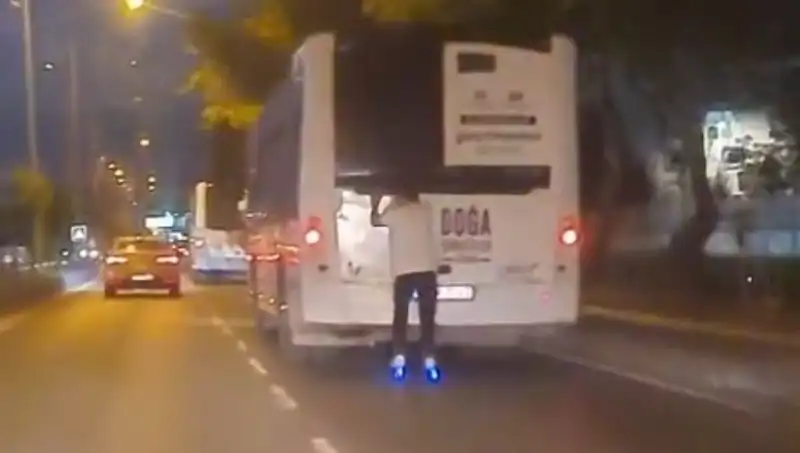 Patenle Trafikte tehlikeli Yolculuk: Gençlerin Yeni Akımına Dikkat