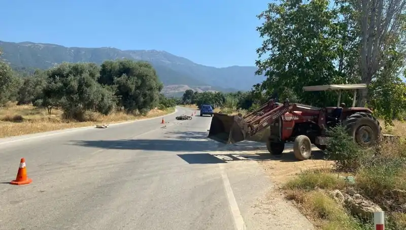 İzmir’de Motosiklet Kazası: Genç Sürücü Hayati Tehlikede